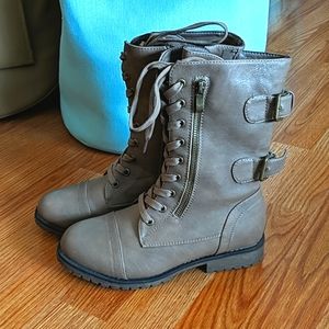 NWOT Lined lace-up mid-calf boots